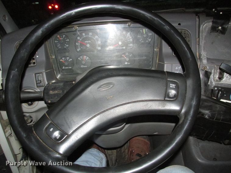 image for item DJ5835 1999 Sterling A9513  semi truck