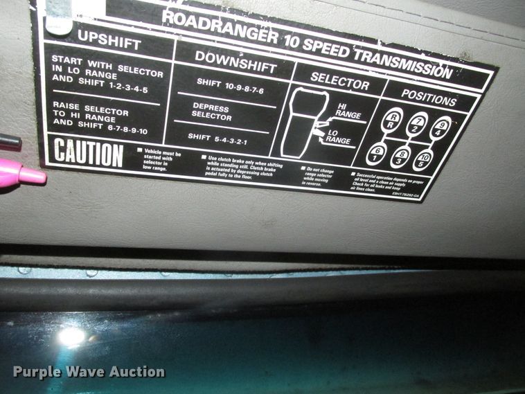 image for item DJ5835 1999 Sterling A9513  semi truck