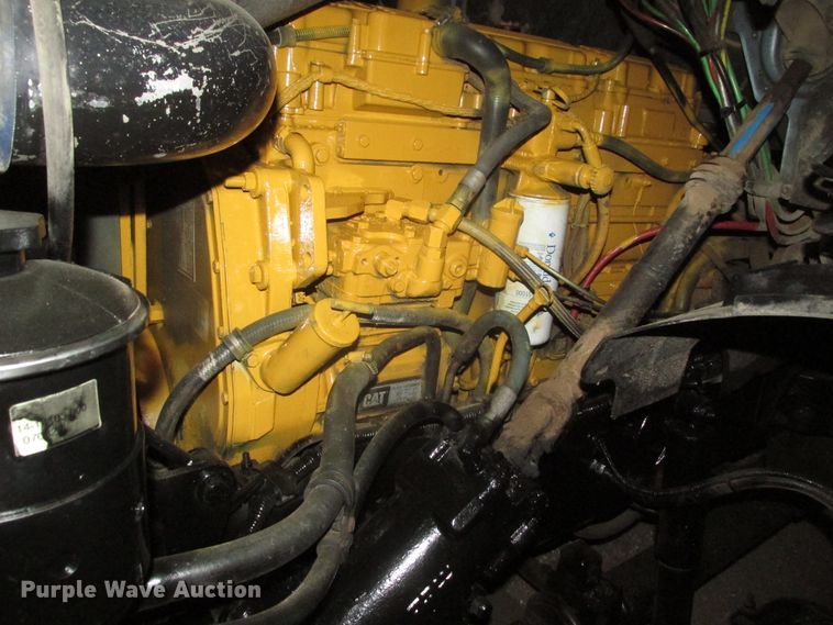 image for item DJ5835 1999 Sterling A9513  semi truck