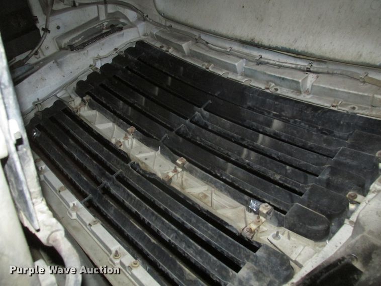 image for item DJ5835 1999 Sterling A9513  semi truck