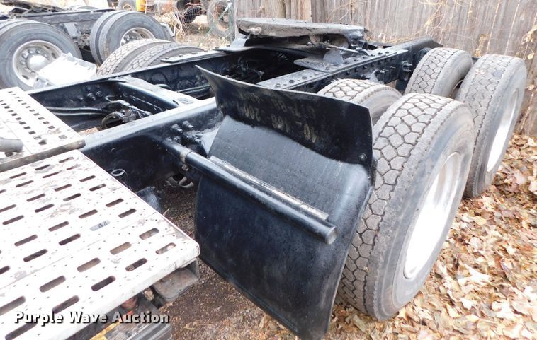 image for item DJ5835 1999 Sterling A9513  semi truck