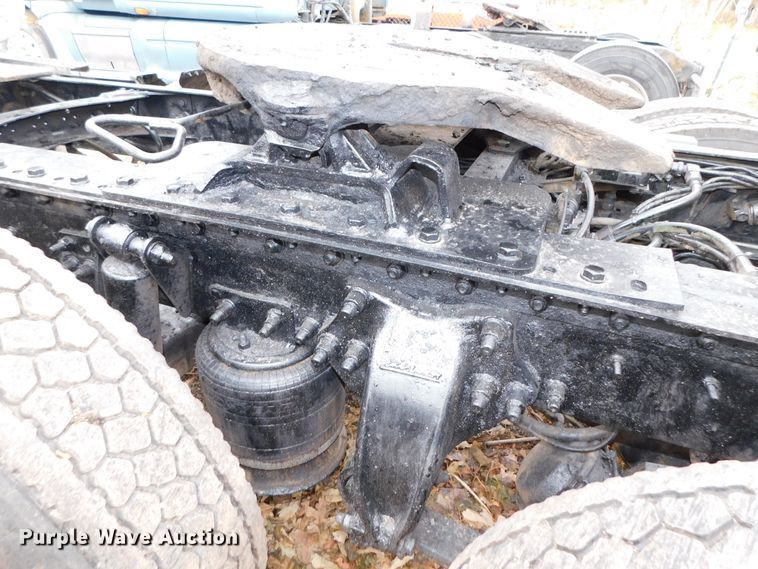 image for item DJ5835 1999 Sterling A9513  semi truck