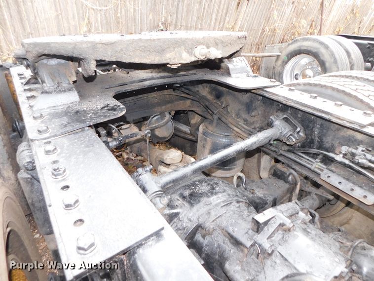 image for item DJ5835 1999 Sterling A9513  semi truck