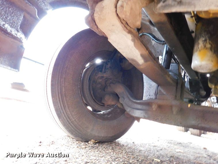 image for item DJ5835 1999 Sterling A9513  semi truck