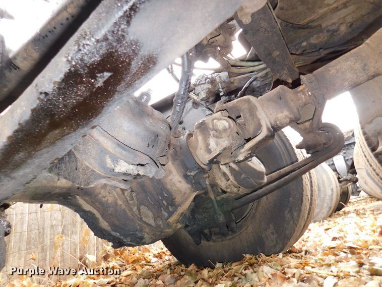 image for item DJ5835 1999 Sterling A9513  semi truck