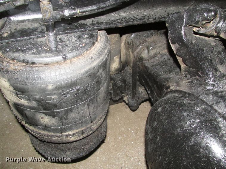 image for item DJ5835 1999 Sterling A9513  semi truck