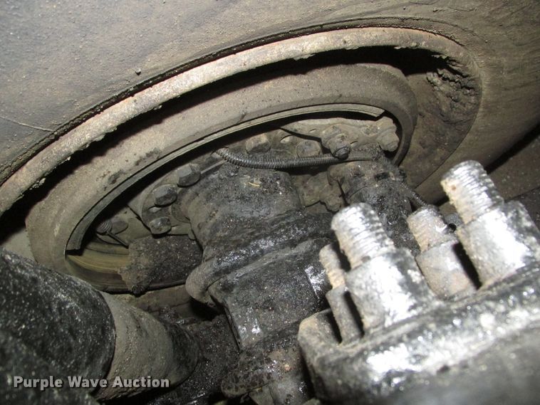 image for item DJ5835 1999 Sterling A9513  semi truck