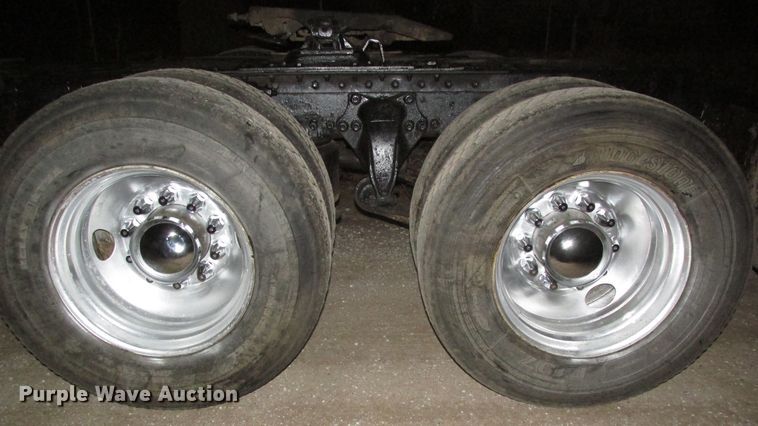 image for item DJ5835 1999 Sterling A9513  semi truck