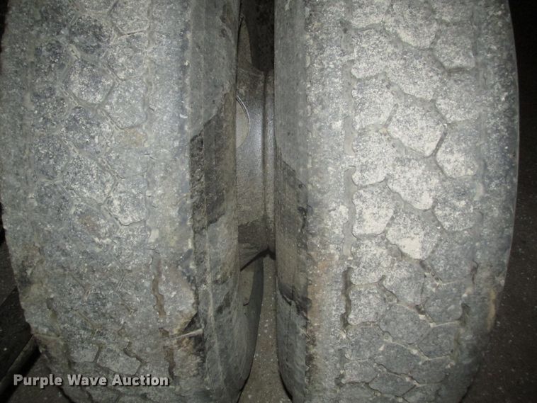 image for item DJ5835 1999 Sterling A9513  semi truck