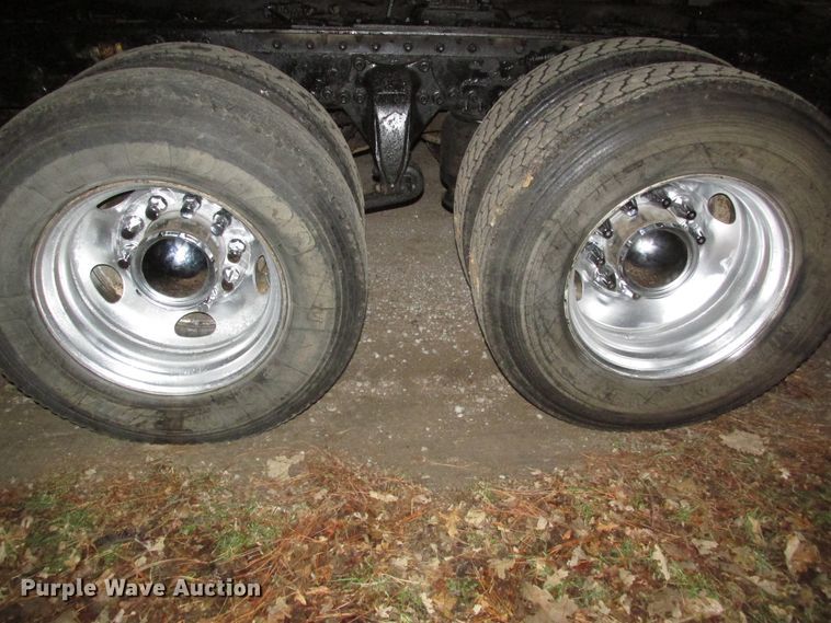 image for item DJ5835 1999 Sterling A9513  semi truck