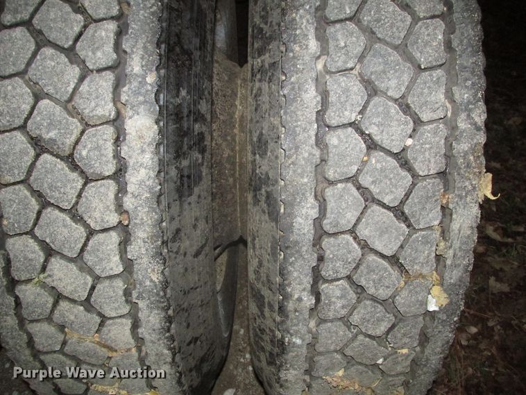 image for item DJ5835 1999 Sterling A9513  semi truck