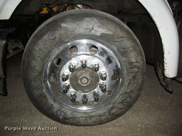 image for item DJ5835 1999 Sterling A9513  semi truck