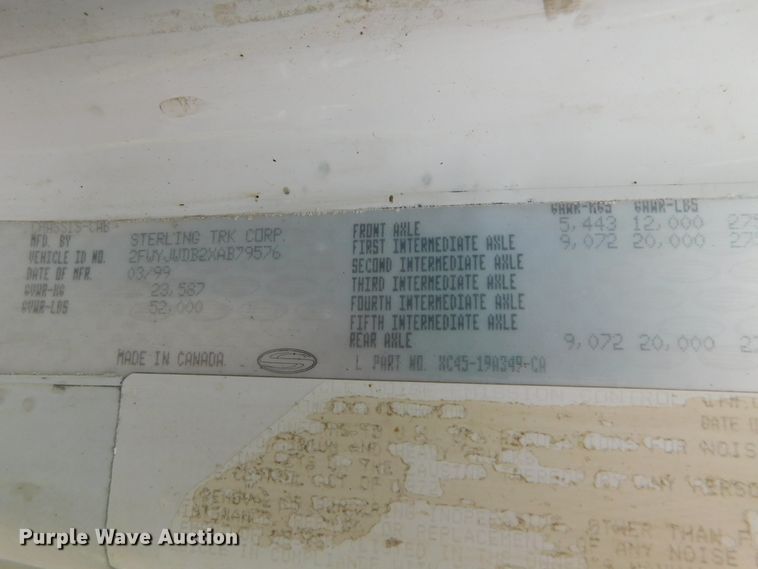 image for item DJ5835 1999 Sterling A9513  semi truck