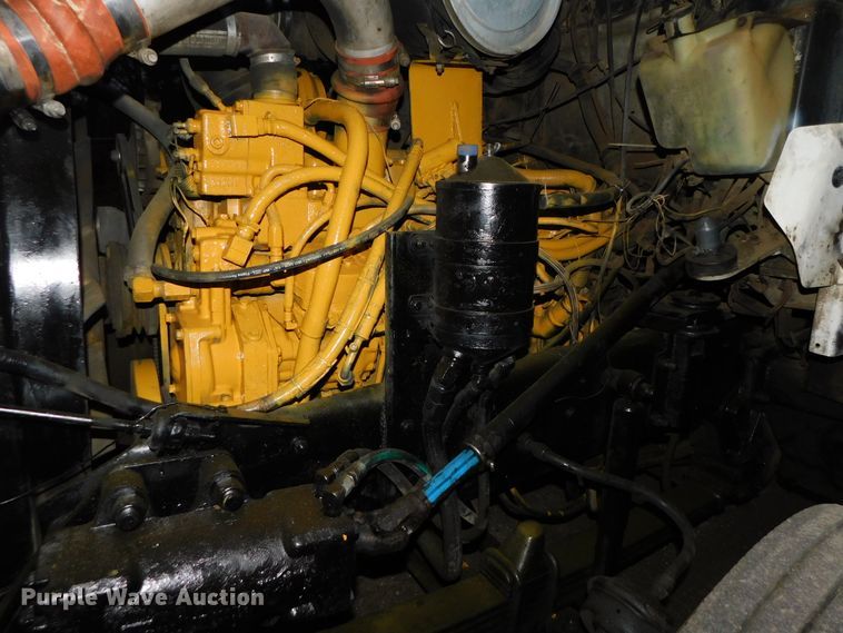 image for item DJ5836 1989 Kenworth T800  semi truck