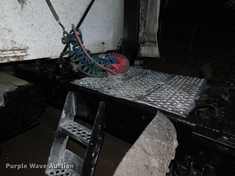 image for item DJ5836 1989 Kenworth T800  semi truck