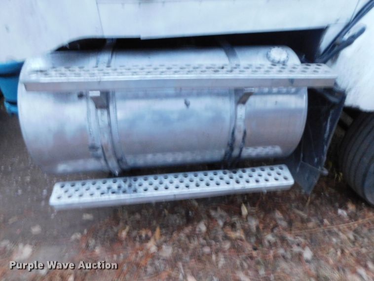 image for item DJ5836 1989 Kenworth T800  semi truck