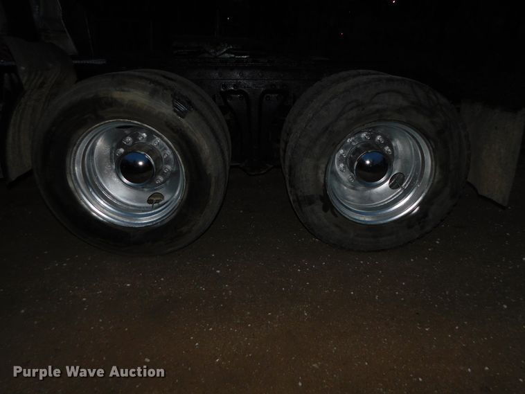 image for item DJ5836 1989 Kenworth T800  semi truck