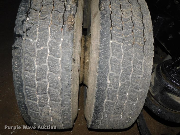 image for item DJ5836 1989 Kenworth T800  semi truck