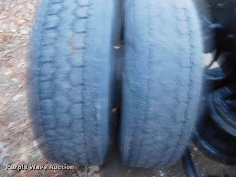 image for item DJ5836 1989 Kenworth T800  semi truck