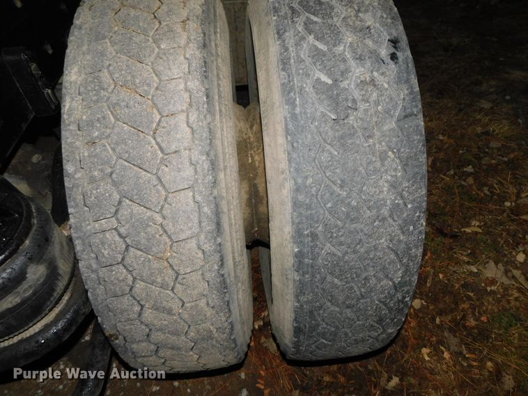 image for item DJ5836 1989 Kenworth T800  semi truck