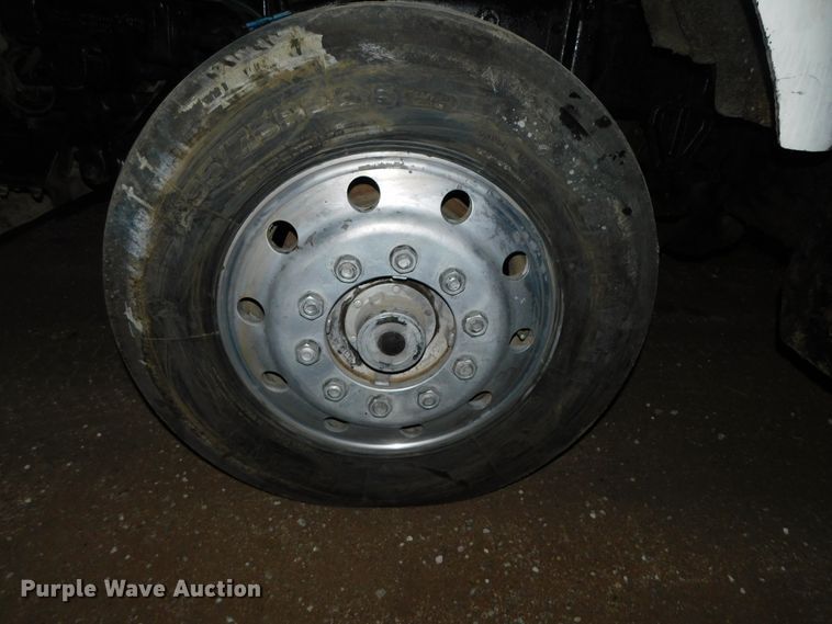 image for item DJ5836 1989 Kenworth T800  semi truck