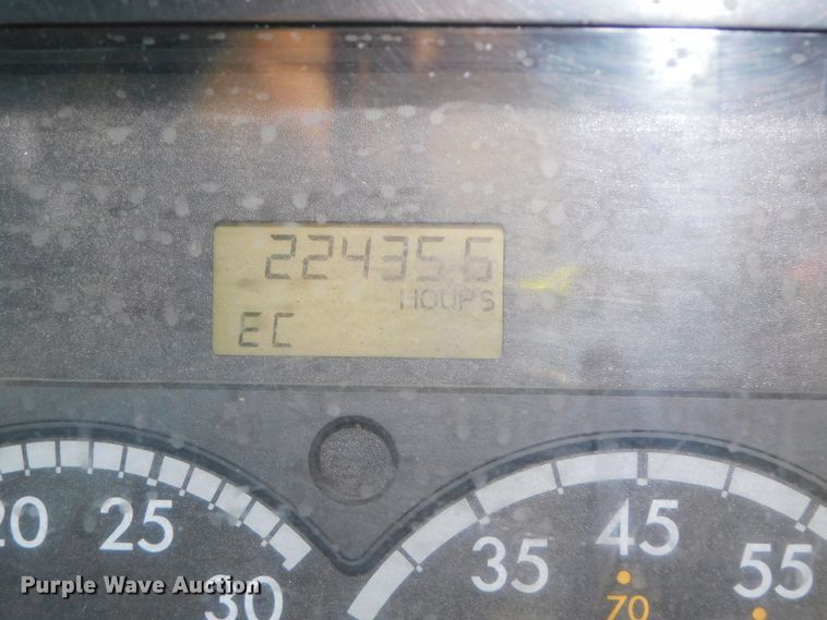 image for item DJ5863 2005 Sterling AT9500  semi truck