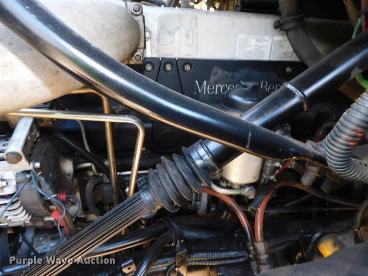 image for item DJ5863 2005 Sterling AT9500  semi truck