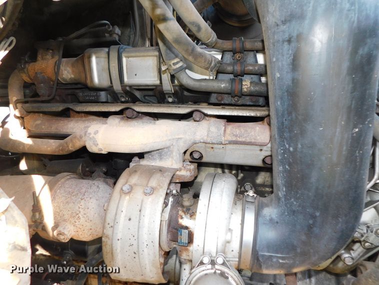 image for item DJ5863 2005 Sterling AT9500  semi truck