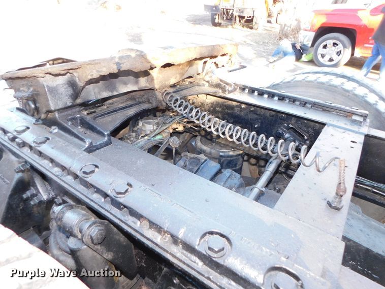 image for item DJ5863 2005 Sterling AT9500  semi truck