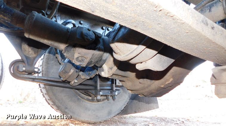 image for item DJ5863 2005 Sterling AT9500  semi truck