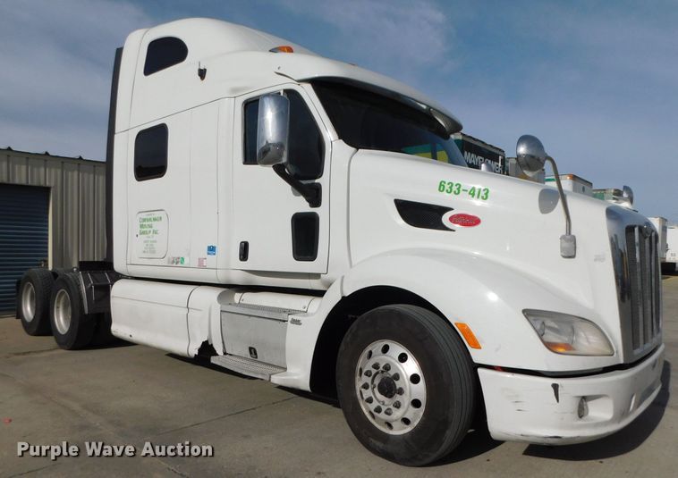 image for item DJ5870 2013 Peterbilt 587  semi truck