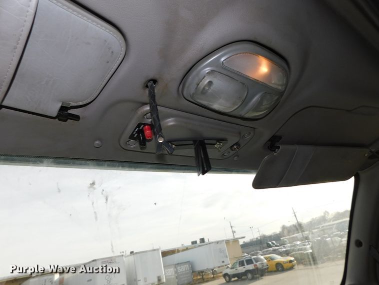 image for item DJ5870 2013 Peterbilt 587  semi truck