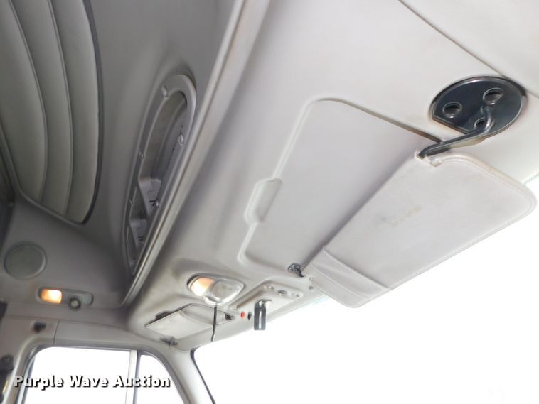 image for item DJ5870 2013 Peterbilt 587  semi truck