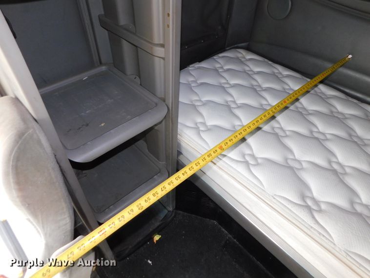 image for item DJ5870 2013 Peterbilt 587  semi truck