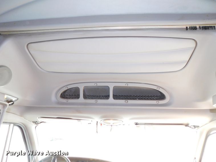 image for item DJ5870 2013 Peterbilt 587  semi truck