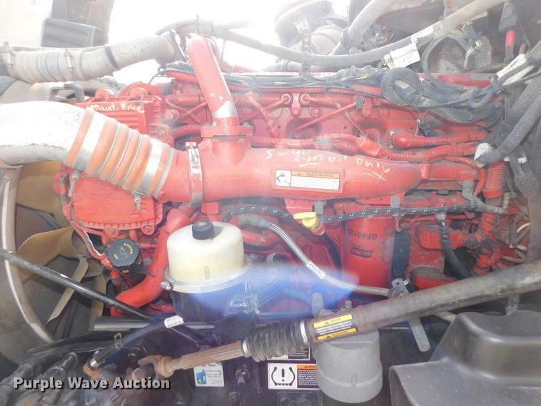 image for item DJ5870 2013 Peterbilt 587  semi truck