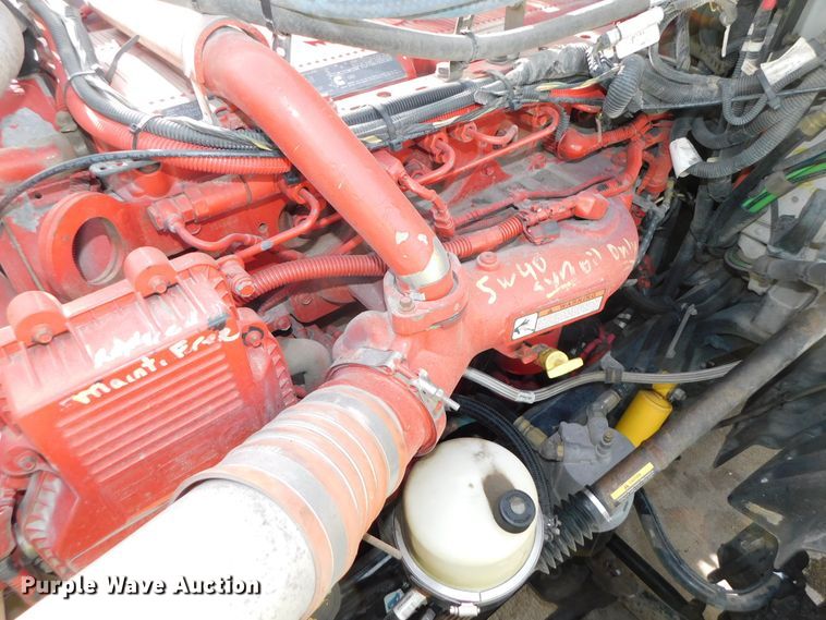 image for item DJ5870 2013 Peterbilt 587  semi truck