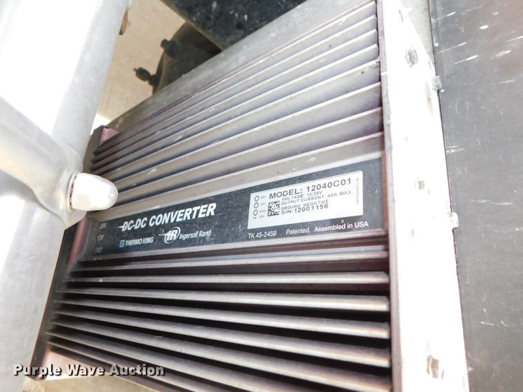 image for item DJ5870 2013 Peterbilt 587  semi truck