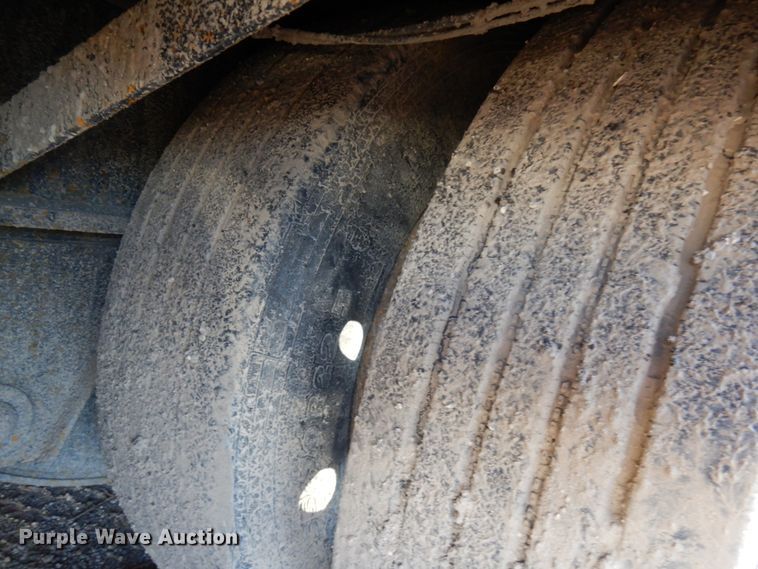 image for item DJ6052 1999 Ledwell drop deck equipment trailer