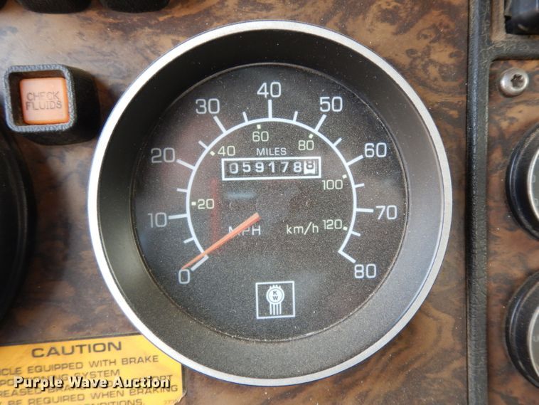 image for item DJ6516 1994 Kenworth  semi truck