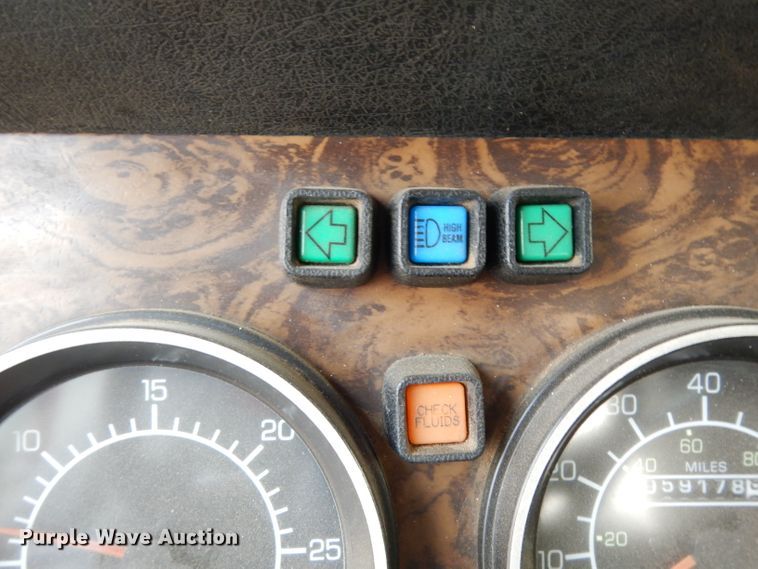 image for item DJ6516 1994 Kenworth  semi truck