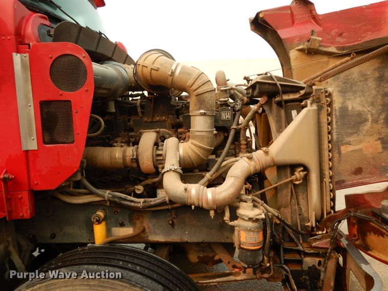 image for item DJ6516 1994 Kenworth  semi truck