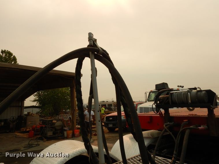 image for item DJ6516 1994 Kenworth  semi truck