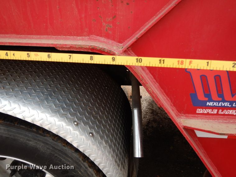 image for item DJ6516 1994 Kenworth  semi truck