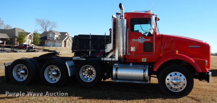 image for item DJ6732 1998 Kenworth T800B  semi truck