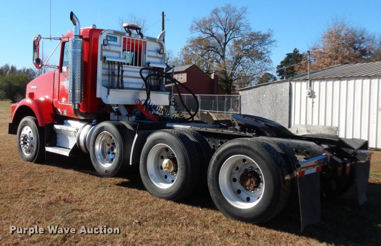 image for item DJ6732 1998 Kenworth T800B  semi truck