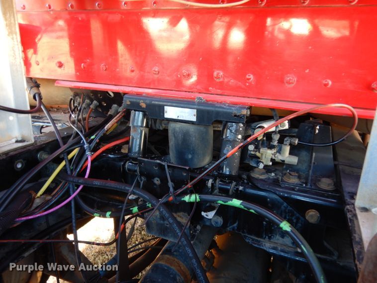 image for item DJ6732 1998 Kenworth T800B  semi truck