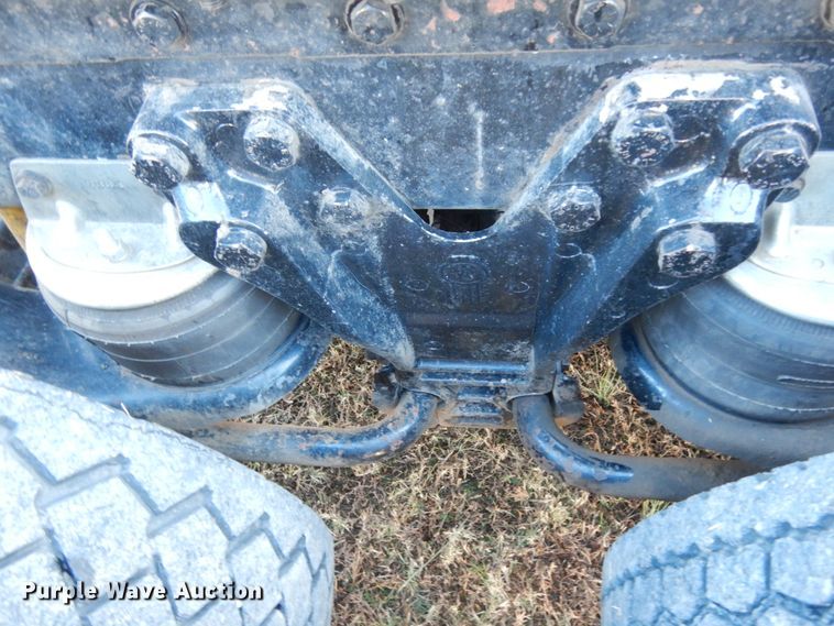 image for item DJ6732 1998 Kenworth T800B  semi truck