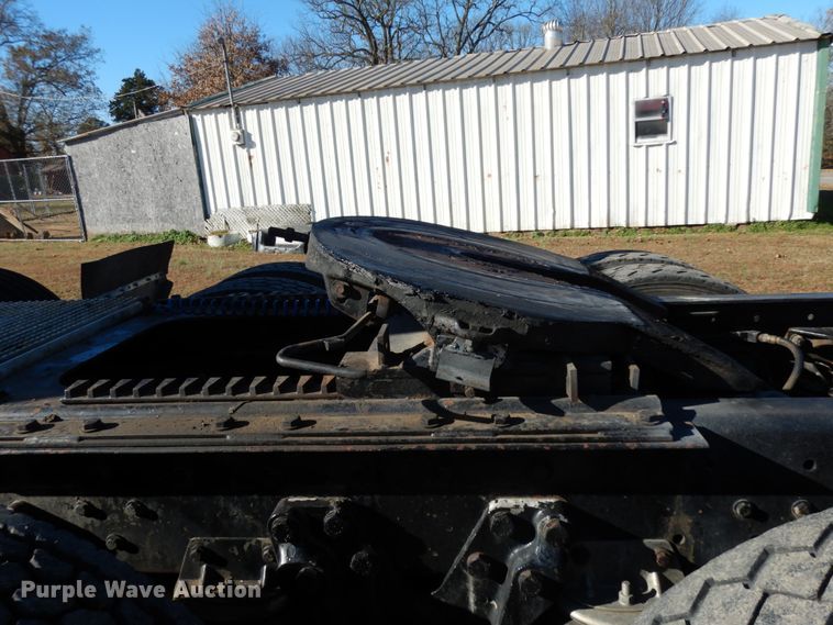 image for item DJ6732 1998 Kenworth T800B  semi truck