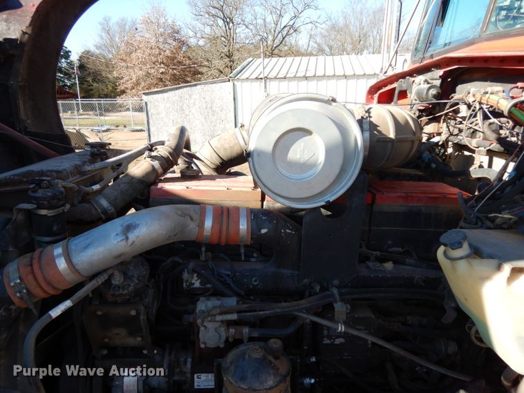 image for item DJ6732 1998 Kenworth T800B  semi truck